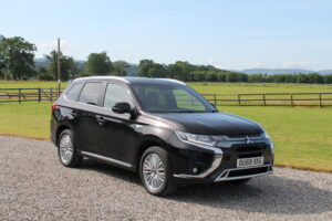2019 Mitsubishi Outlander Dynamic 2.4h Twin Motor13.8kWh 4h