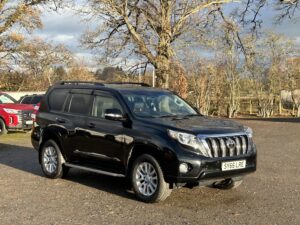 2016 Toyota Land Cruiser Invincible (7 seats)